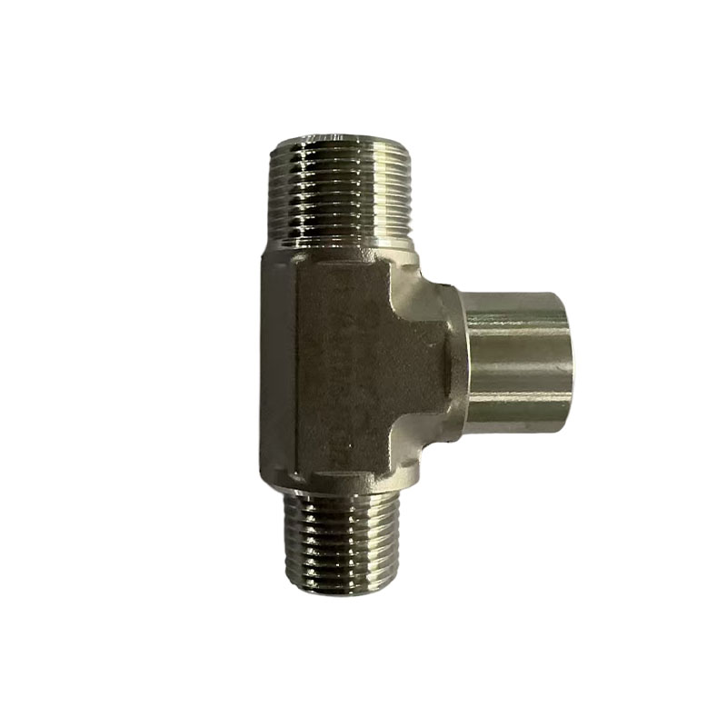 What are the key steps to pay attention to when installing a compression fitting tee?